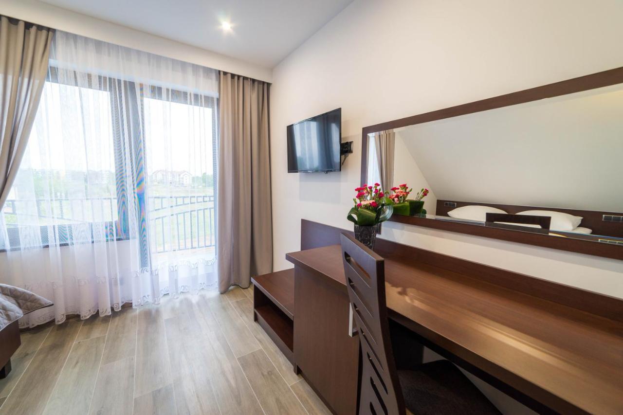 Willa Kormoran - Pokoje I Apartamenty Миколайки Экстерьер фото